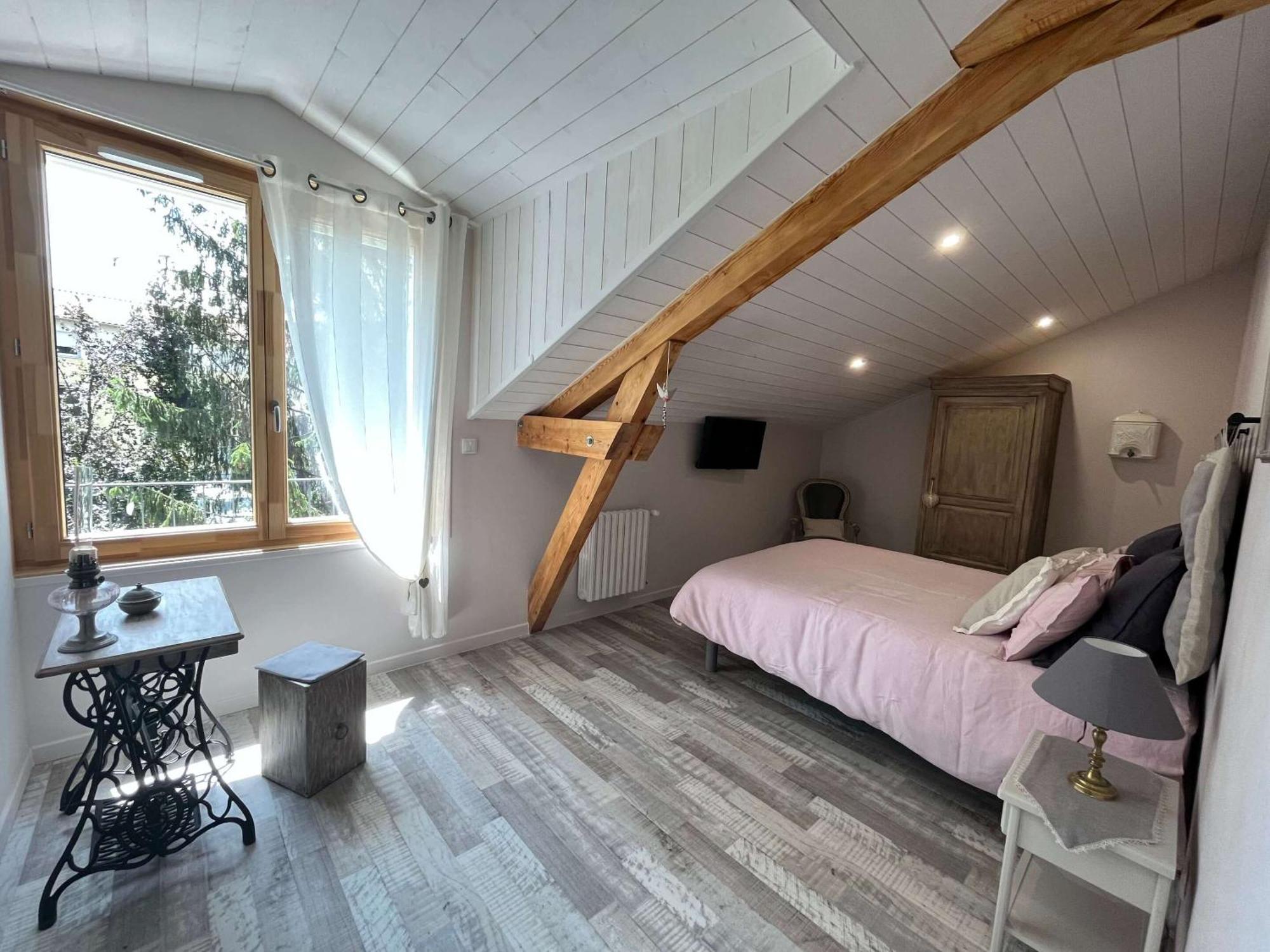 Bed and Breakfast Le Jardin Du Dolaizon Le Puy-en-Velay Habitación foto